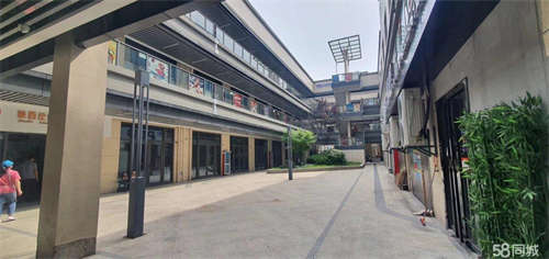 出租可做餐饮长安新天地 大学城 轻轨旁 开发商直租