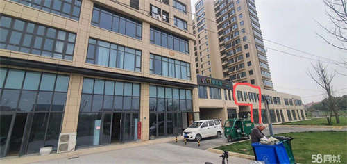 出租长安大学城 商业街二楼 200-600方可做办公室 可分割