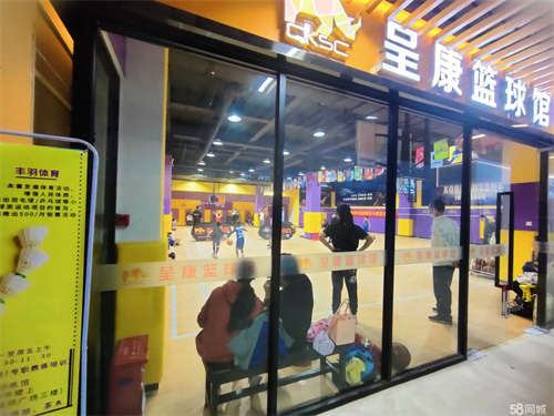 出租高新区一品广场购物百货中心