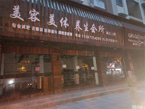 出租有卫生间橱房，隔楼，租一间也可以。