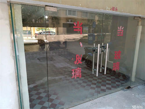 出租离北站近，附近没有大超市，居民多，开超市，百货商店很很适合