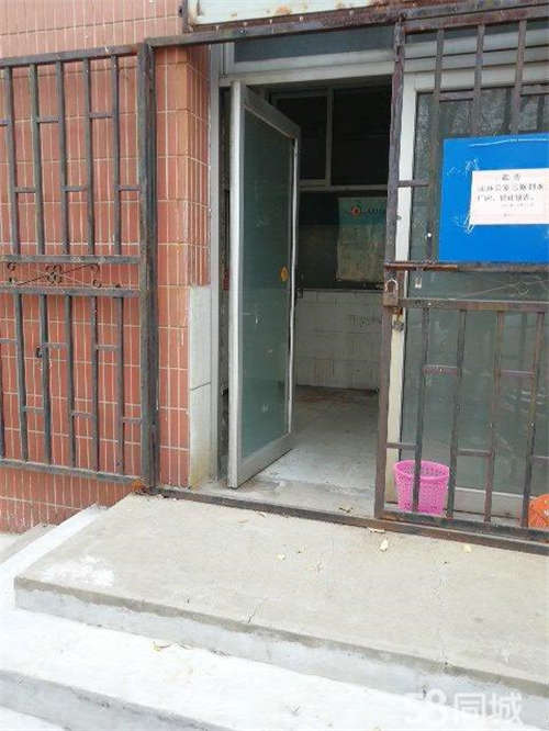 出租商铺出租，无转让费用，有意私聊