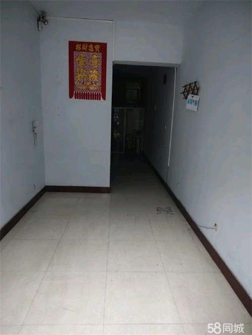 出租一楼商铺开过理发美容办么室等