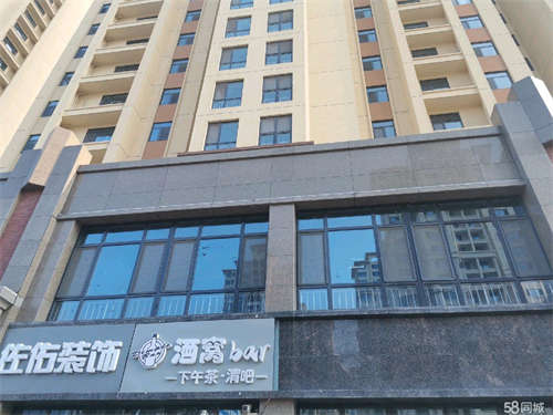 出租天一港底商二楼出租，有独立楼梯，不走一楼