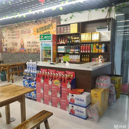 出租家中有事，现有饭店转让，厨具齐全，有包间，有独立厨房。