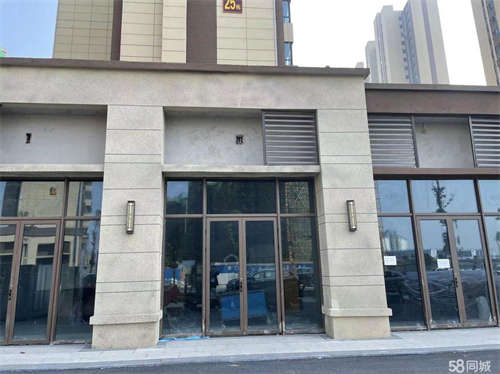 出租郡德学校离的近，小区入住率高。超市或者卖装修材料