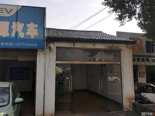 出租，房东直租，地址在湘东医院附近过了桥的位置，长租价格面议