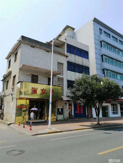 出租翠柏中路182号繁华地段，紧邻百荷步行街