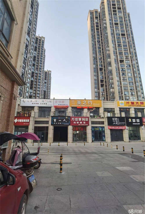 出租本商铺是个人门面，直租，无中间商，无转让费