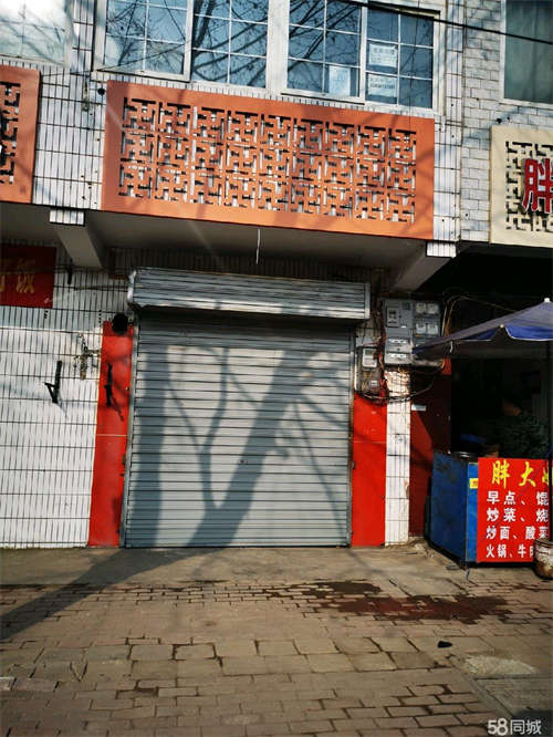 出租肥东县锦弘中学北门正对面，位置好，店面方正。