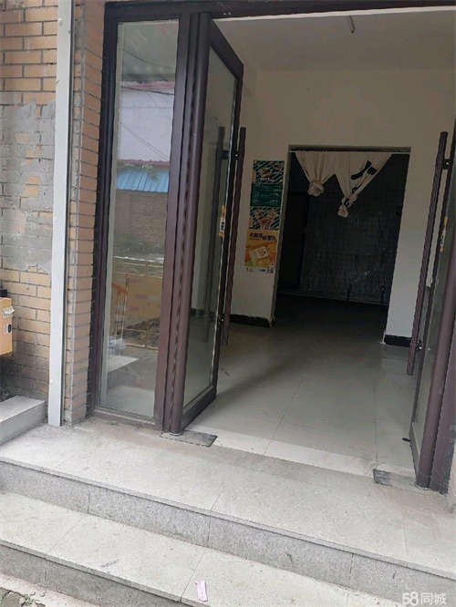 出租鑫鼎世家东侧商网，离四中，英雄广场，妇婴医院非常近
