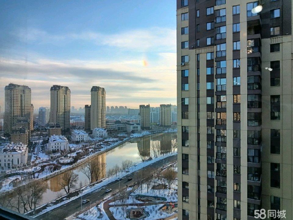 出租南北通透，可观湖，是。