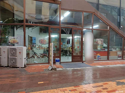 出租鸡西市万达广场5号门对面