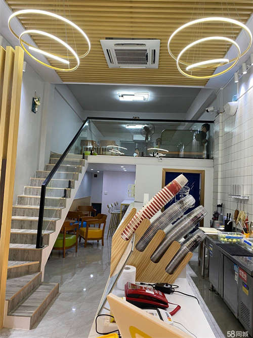 转让沿街奶茶店转让，周边多个社区，中介勿扰