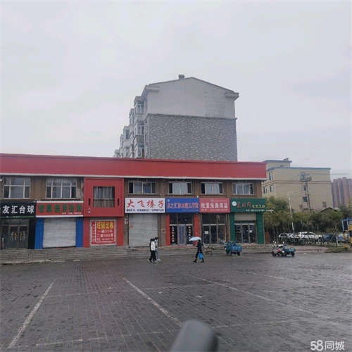 出租地理位置优越，门前有停车位