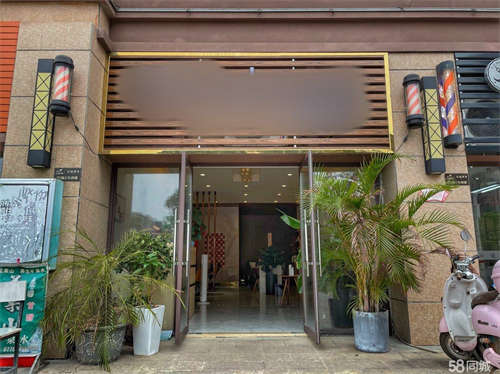 转让贵港碧桂园一期正门旺铺转让（荷城小学正对面）
