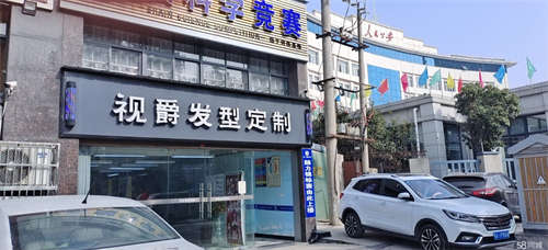 出租空间大 干净整洁 标准装修。交通便利 客流量大