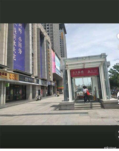 出租后卫寨地铁口，人流大，纯一层