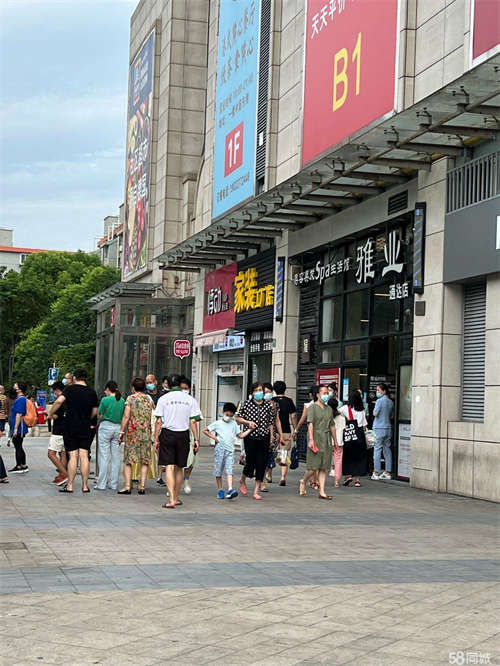 转让旺铺转让，周边大型社区超多，长住人口几万人