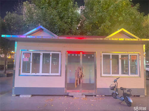 出租伦达A区南门门口商铺