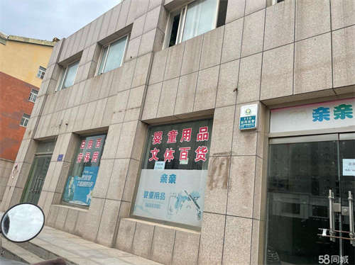 出租龙华园C区，南门东侧，橡树湾北门对面旺铺招租