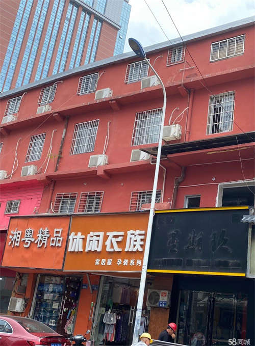 转让湘雅医院正门口16间房招待所转让
