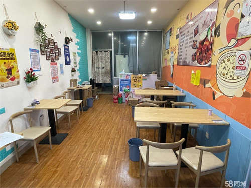 出租旺铺出租，沿街商铺，人流量大，各年龄段人群均覆盖
