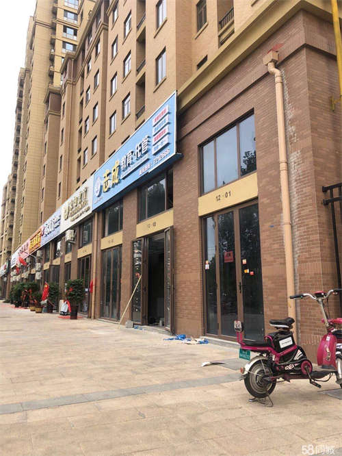 出租在龙泉实验小学对面，有小学，有初中，