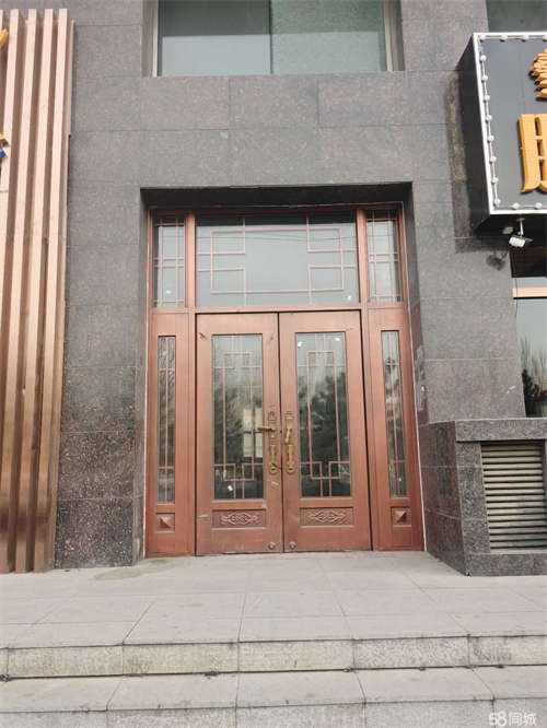 出租纯毛坯底商临街位置好，无中介可做美发美容烘焙诊所等