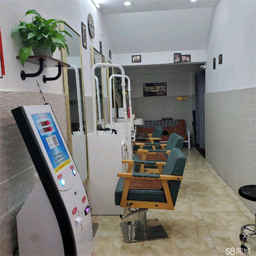转让理发店转让，因找不到合适师傅管理，将龙昆南分店转让
