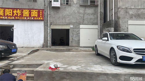 出租追日路餐饮一条街临街门面（两间）