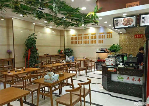 出租临近安盛，新玛特，麦凯乐，万和汇，友谊商城，民族学院