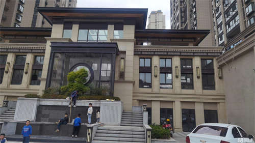 出租大门口店铺，中梁翼天东大门口