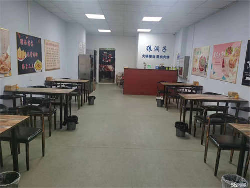 出租附近有高档小区，保利拉菲，蓝调，87小学