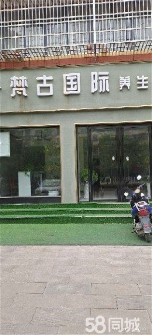 出租室内精装修，设施设备齐全，无转让费，整租分租均可面谈。
