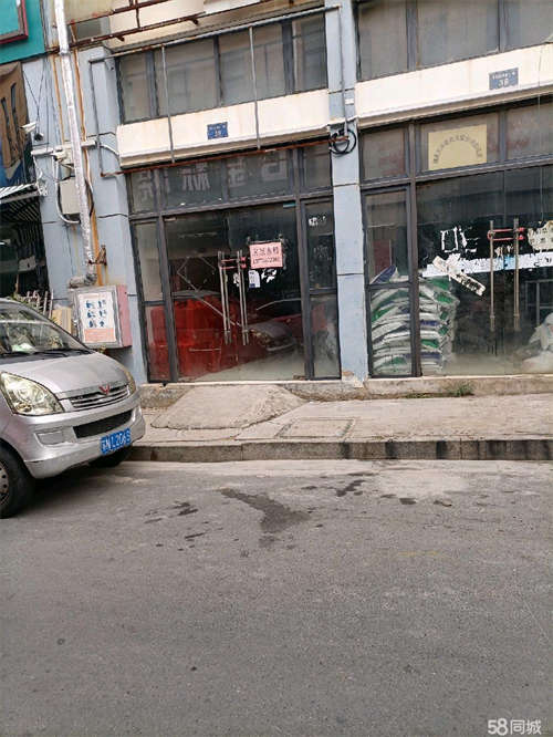 出租可做门市也可作库房，周围的门市都是一样的。