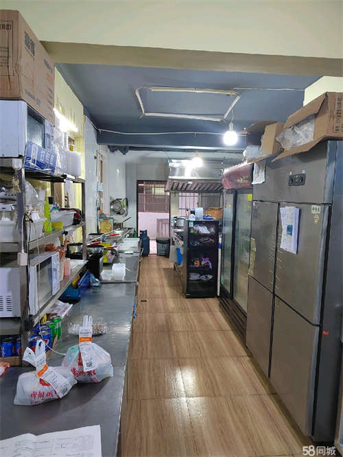 转让花园前店铺转让，可做堂食和外卖