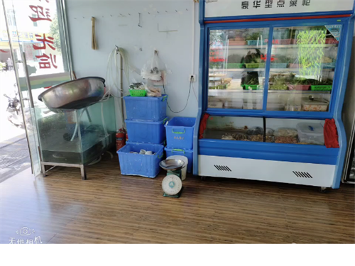 转让位于教育路古城区一中正门口，位置优越 现将低价转让 有8个月