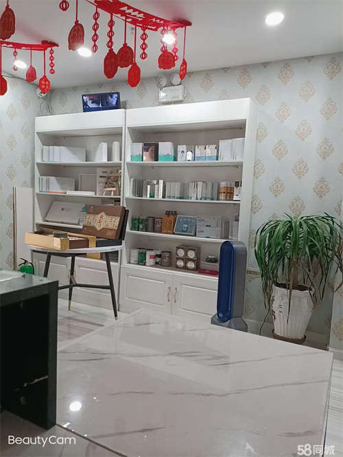转让精装修，仪器、设备、产品齐全，有稳定顾客，接手可营业