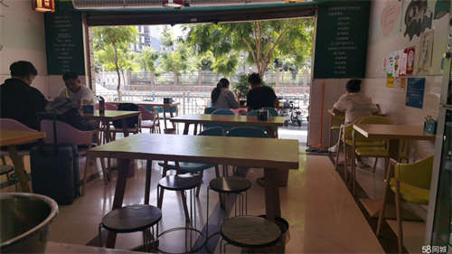 转让北碧府路60平方在营冒菜店