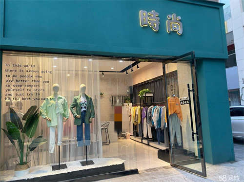 转让店铺门面宽敞，而且周正
