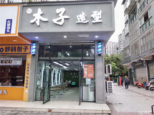 转让共1层。刚做了一个楼层。现在一共两层