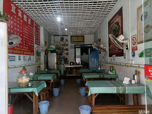 转让八年老店有成熟小区及学校，还做了线上双平台，有固定客源