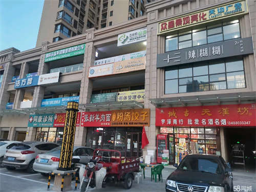 转让地理位置优越，精装修，接手就可营业，交通便利。