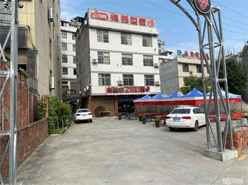 转让整体出租可用于餐饮经营， 厨房餐具等设备一应俱全