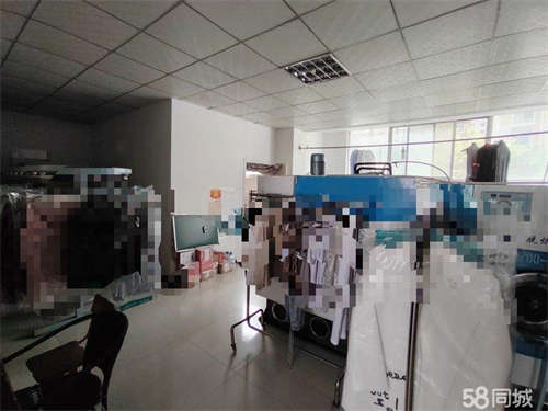 转让开发区营业中干洗店便宜转让，位置优越，生意稳定