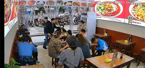 转让本店新装修，设施设备齐全有做餐饮接手即可经营，有意可见面详谈