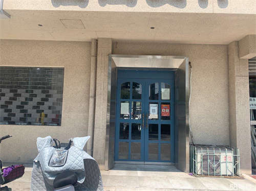 转让二中后门，位置好找，人流大，多年老店