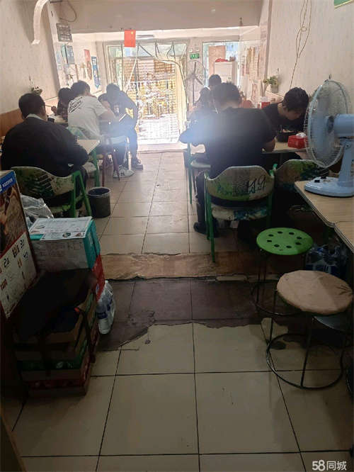 转让擂鼓石大街向阳小区位置经营中小吃店转让