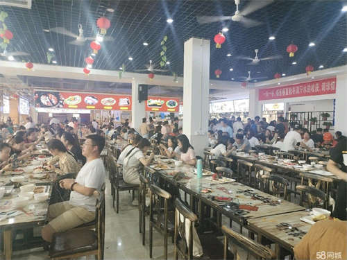 转让员工食堂窗口出租，招特色小吃